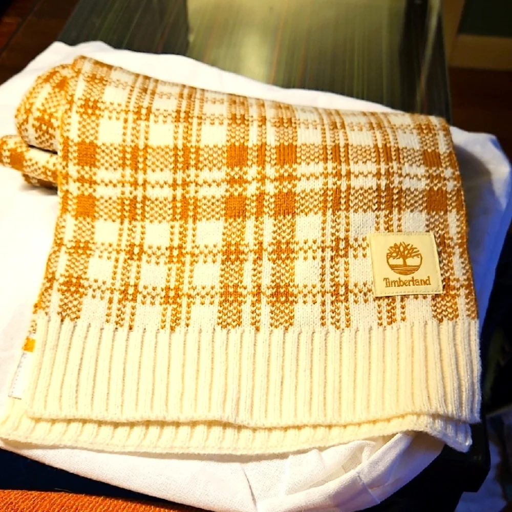 Timberland Cream Gold Small Print Plaid Knit Winter Scarf